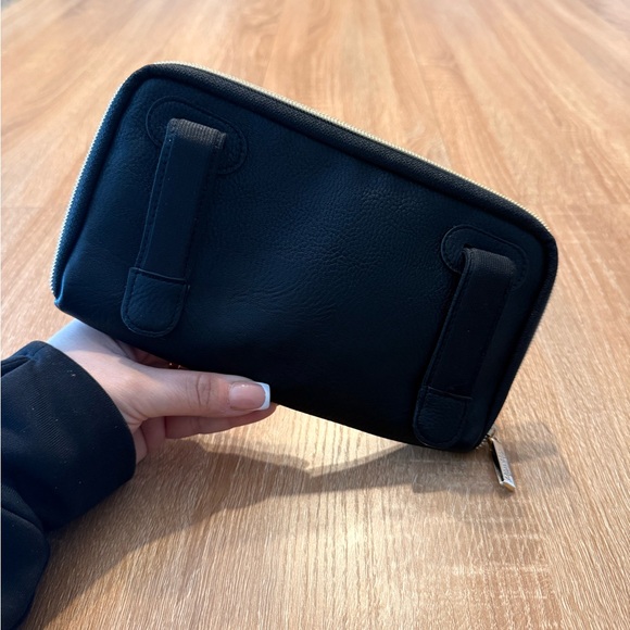 Itzy Ritzy Black wipes case - Picture 2 of 2